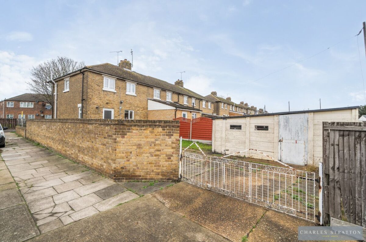 Dacre Avenue, Aveley, South Ockendon