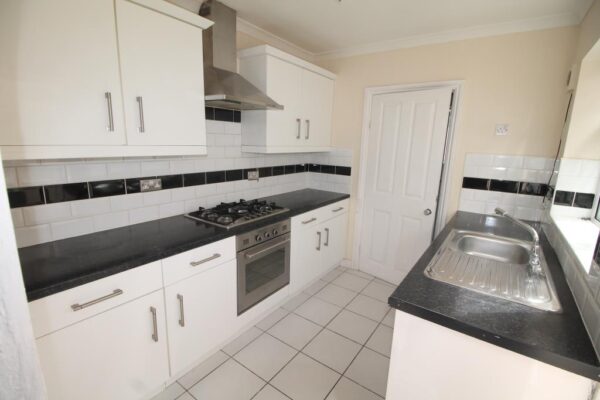 Douglas Road, Hornchurch, RM11