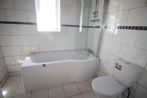 Douglas Road, Hornchurch, RM11