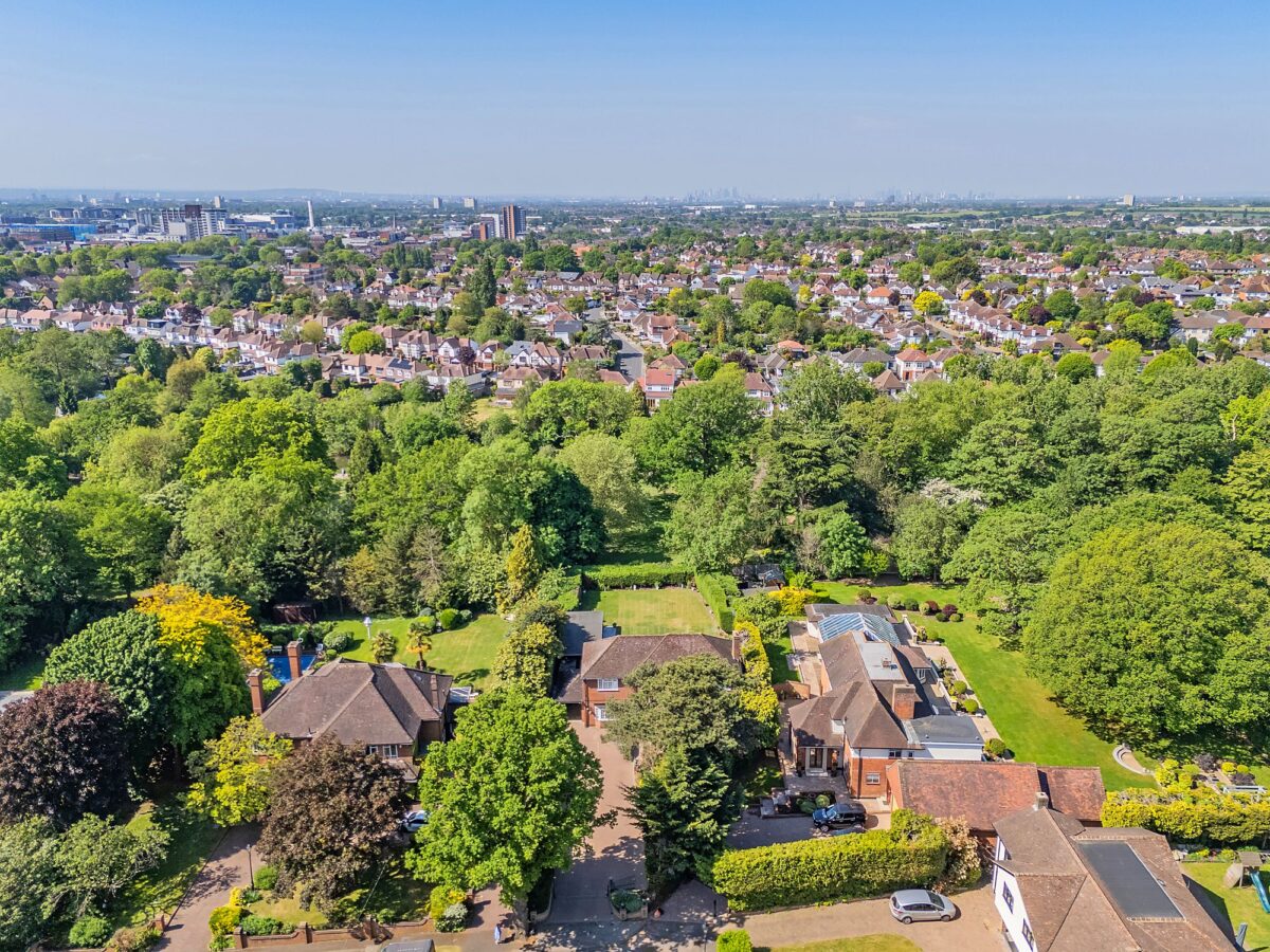Parkway, Gidea Park