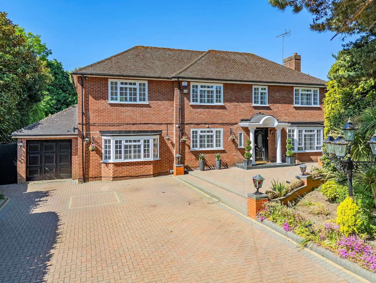 Parkway, Gidea Park