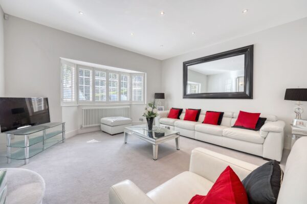 Parkway, Gidea Park