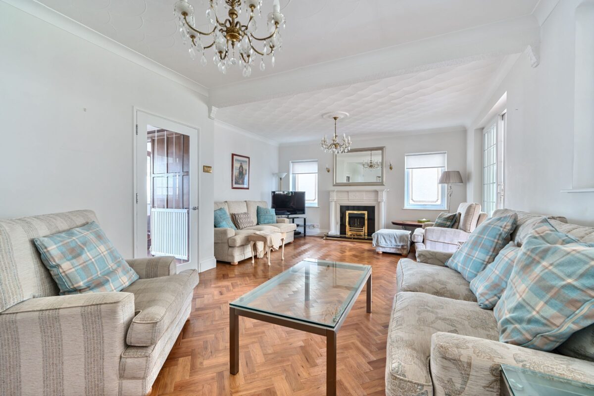 Links Avenue, Gidea Park