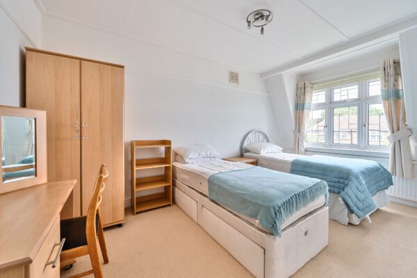 Links Avenue, Gidea Park