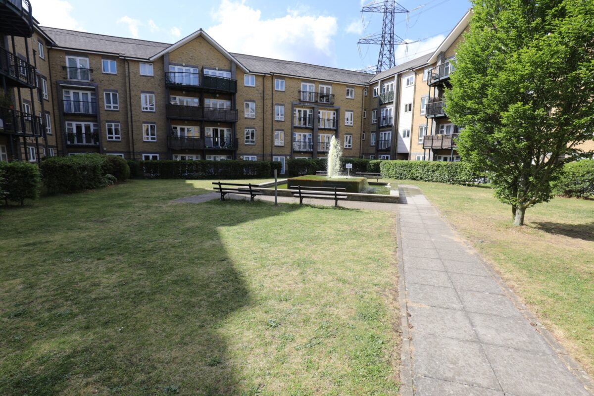 Southwell Close, Chafford Hundred, Grays, RM16