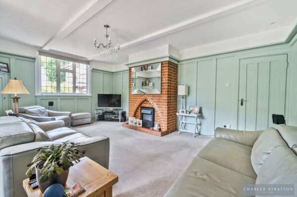 Balgores Crescent, Gidea Park