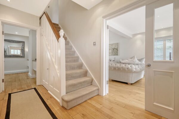 Parkway, Gidea Park