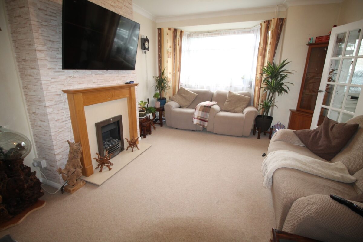 Farnes Drive, Gidea Park, Romford, RM2