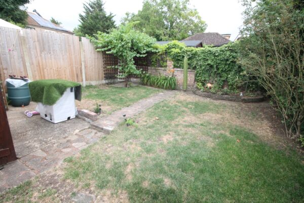 Farnes Drive, Gidea Park, Romford, RM2