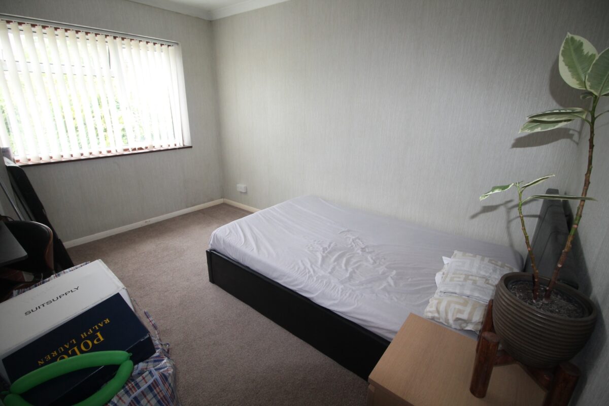 Farnes Drive, Gidea Park, Romford, RM2
