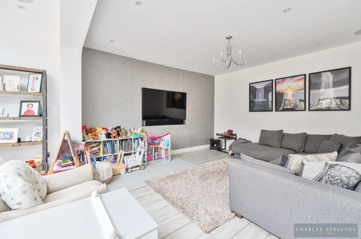 Pemberton Avenue, Gidea Park