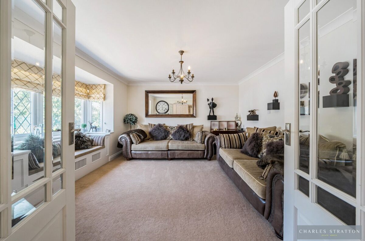 Goodwood Avenue, Hutton