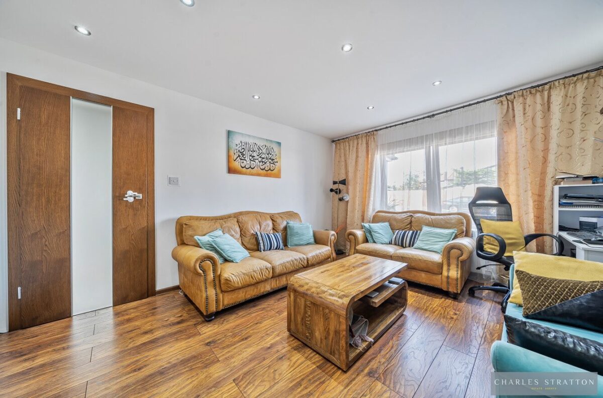 Harrow Crescent, Romford