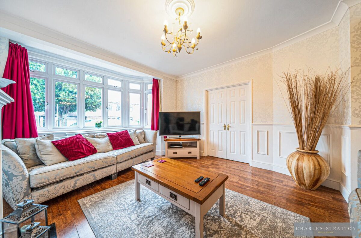 Lodge Avenue, Gidea Park