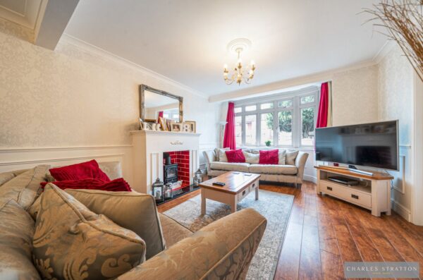 Lodge Avenue, Gidea Park