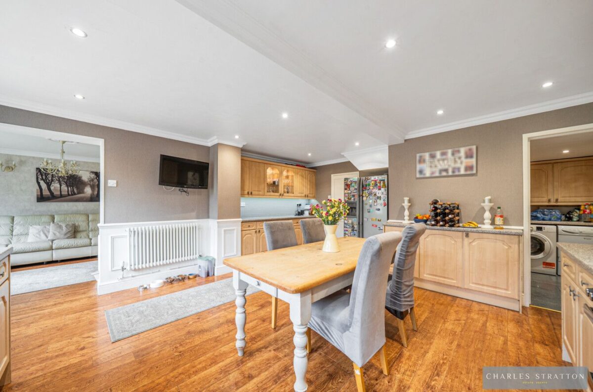 Lodge Avenue, Gidea Park
