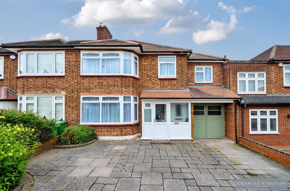 Lodge Avenue, Gidea Park