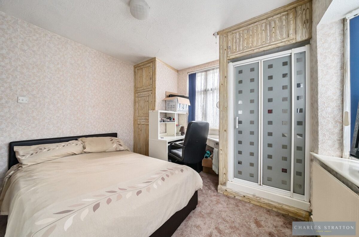 Main Road, Gidea Park