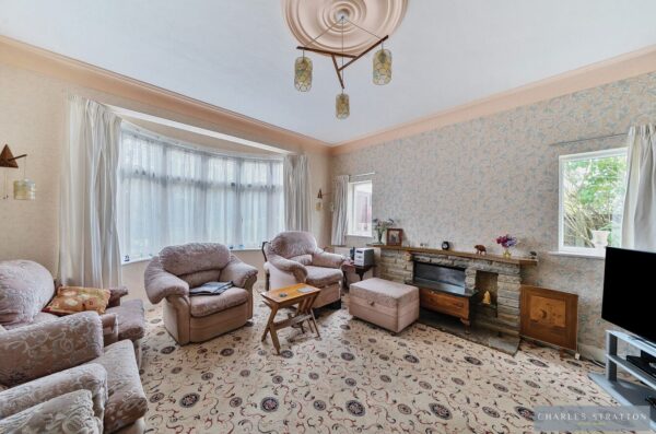 Main Road, Gidea Park