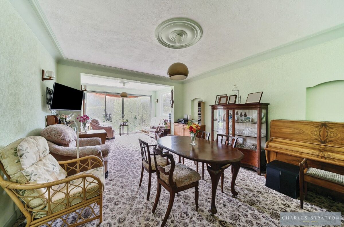 Main Road, Gidea Park