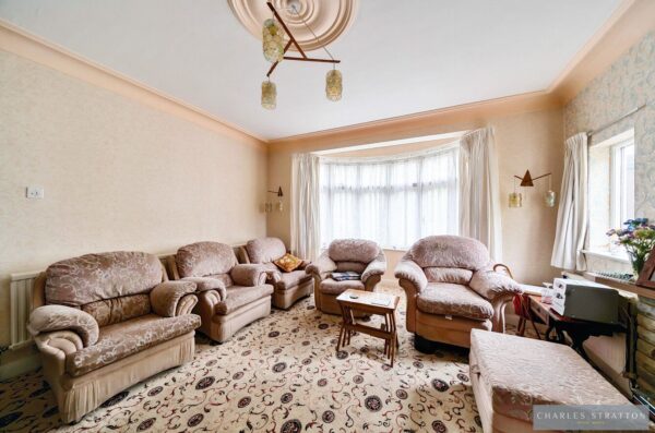 Main Road, Gidea Park