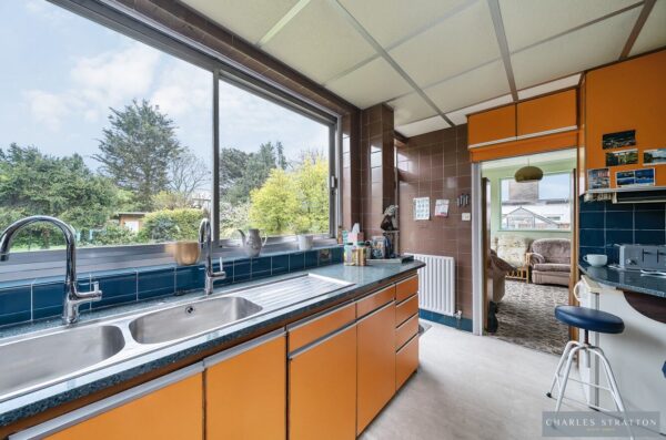 Main Road, Gidea Park