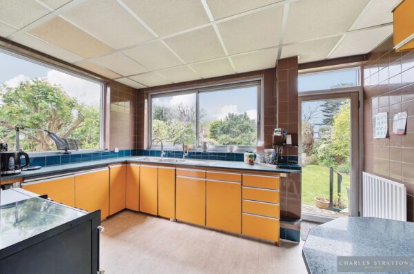 Main Road, Gidea Park