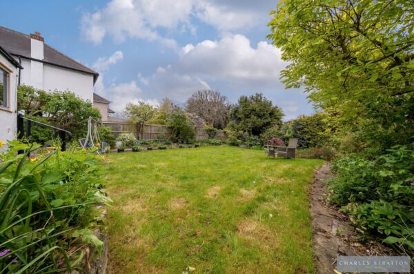 Main Road, Gidea Park