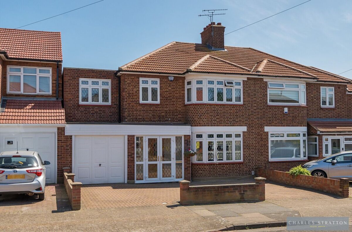 Lodge Avenue, Gidea Park