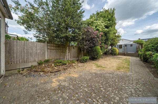 Glenwood Drive, Gidea Park