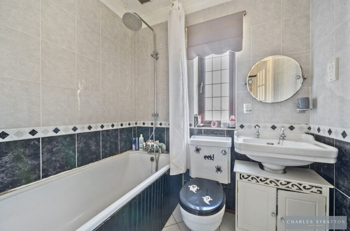 Highland Avenue, Dagenham