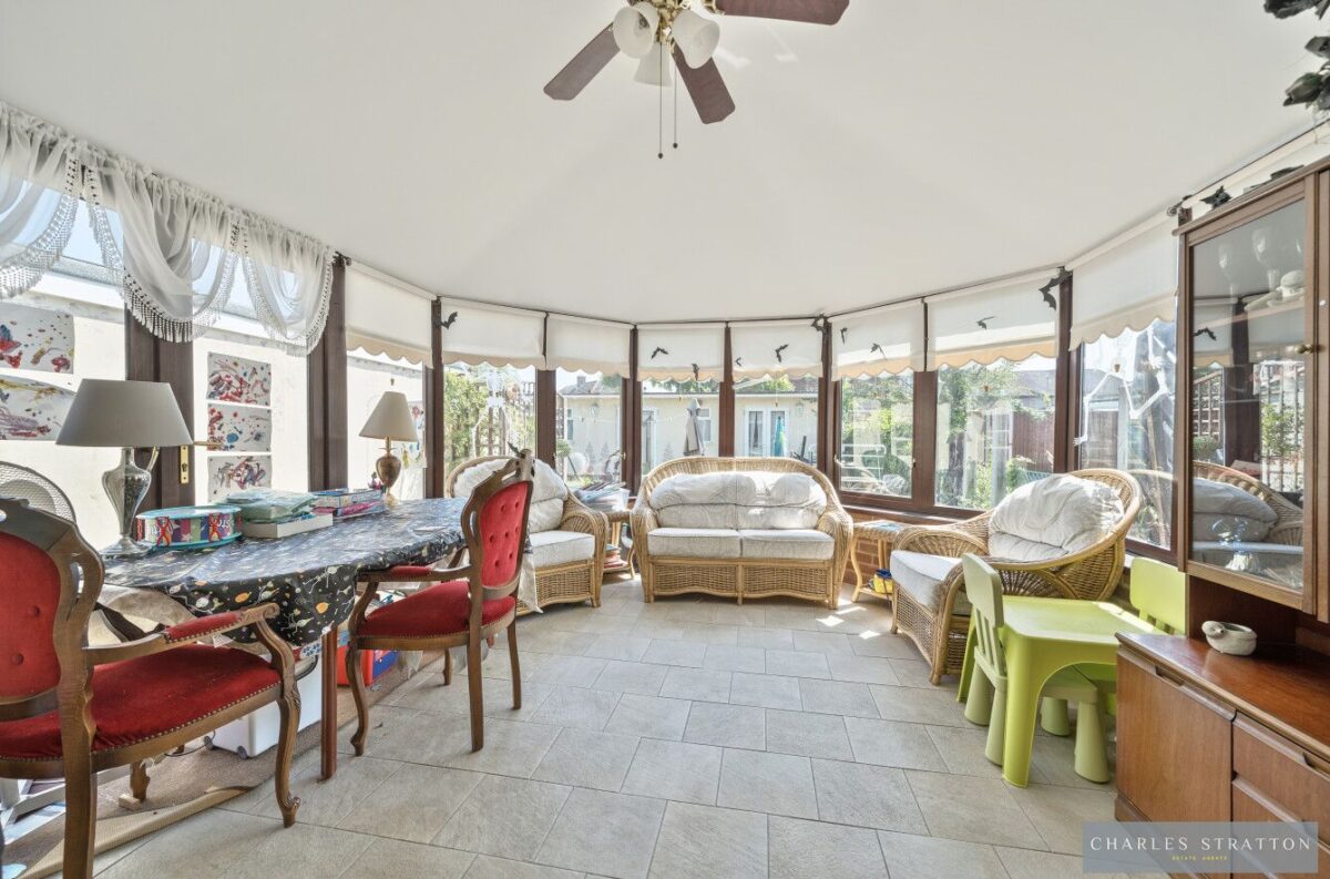 Highland Avenue, Dagenham