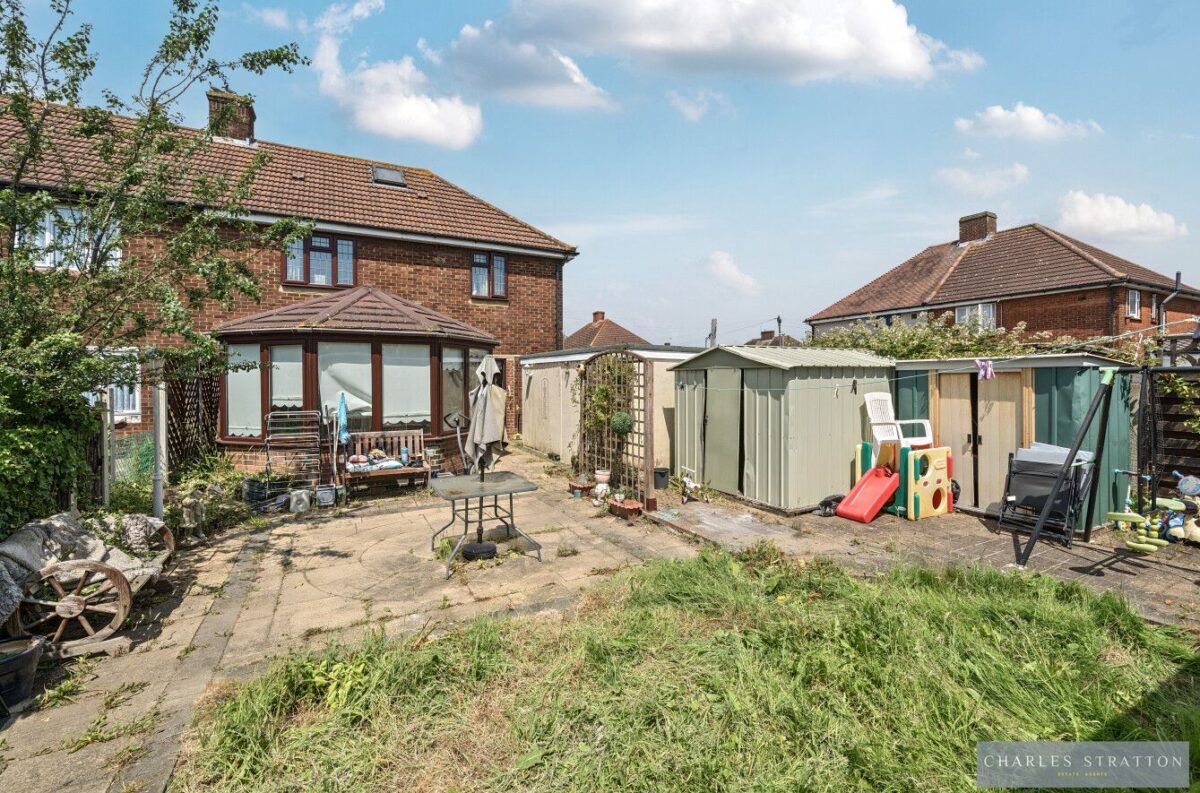 Highland Avenue, Dagenham