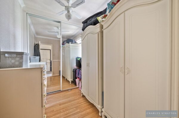 Highland Avenue, Dagenham