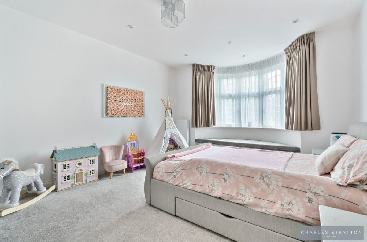 Pemberton Avenue, Gidea Park