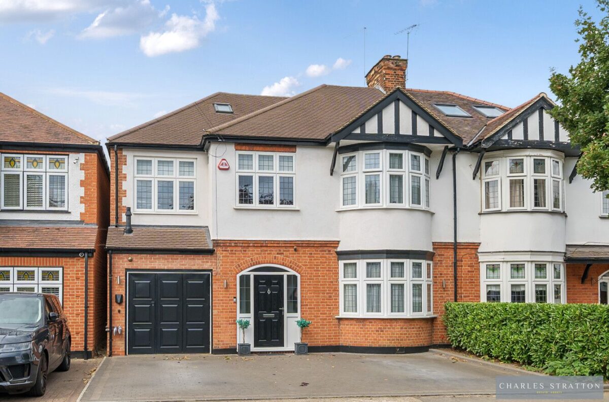 Pemberton Avenue, Gidea Park