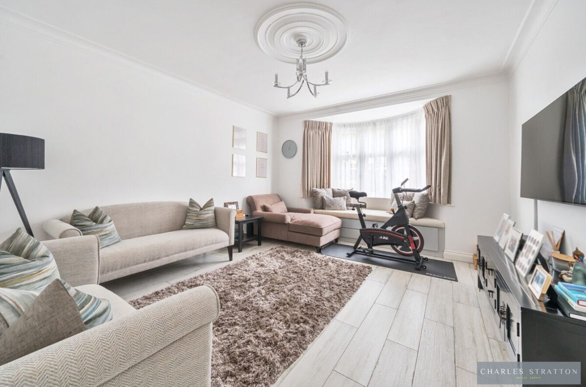 Pemberton Avenue, Gidea Park