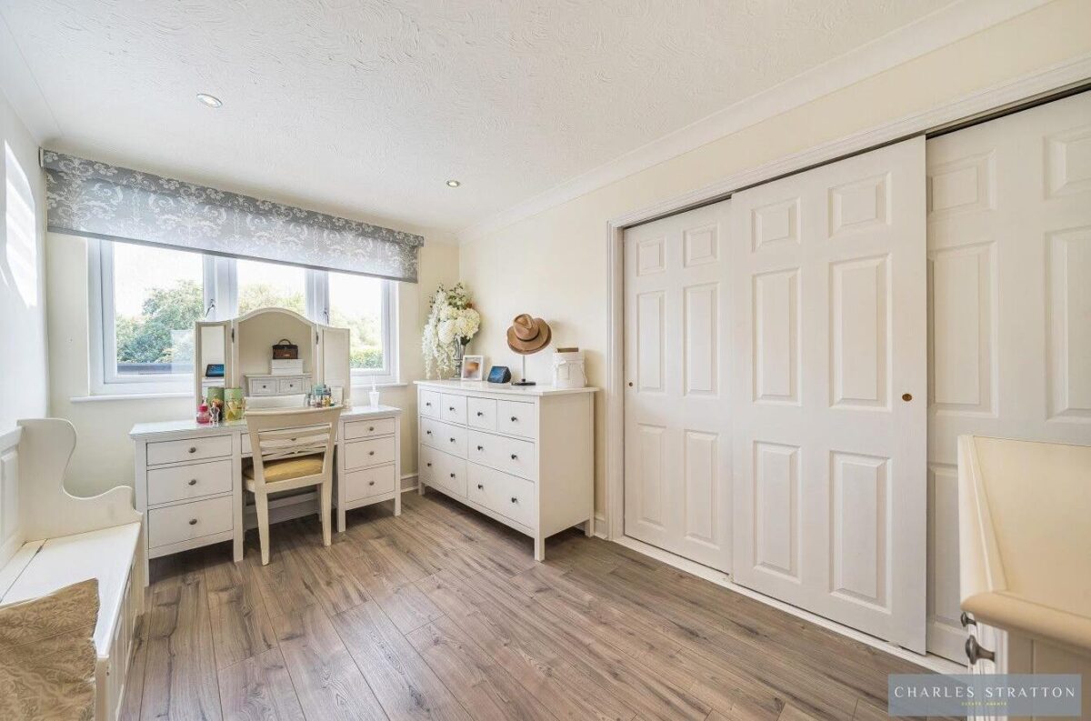 Goodwood Avenue, Hutton