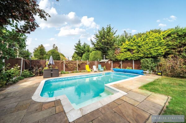 Hall Road, Gidea Park