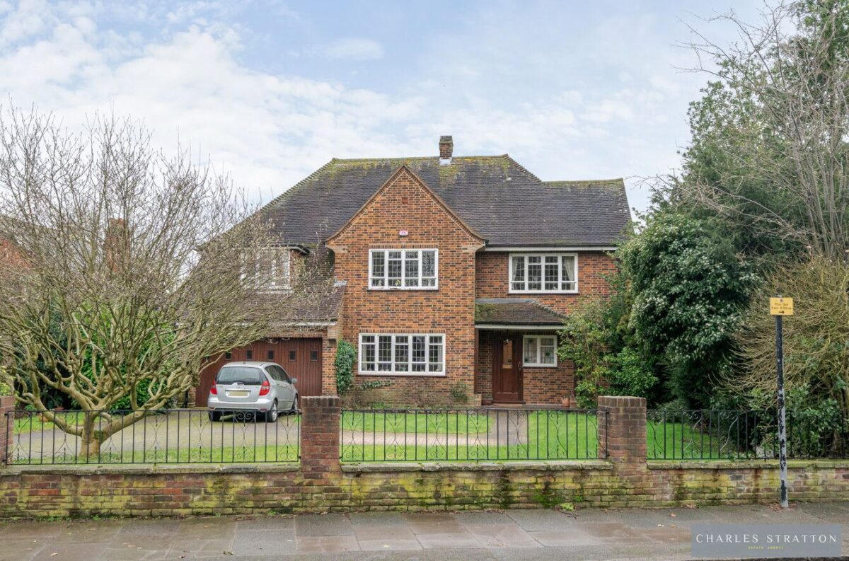 Heath Drive, Gidea Park