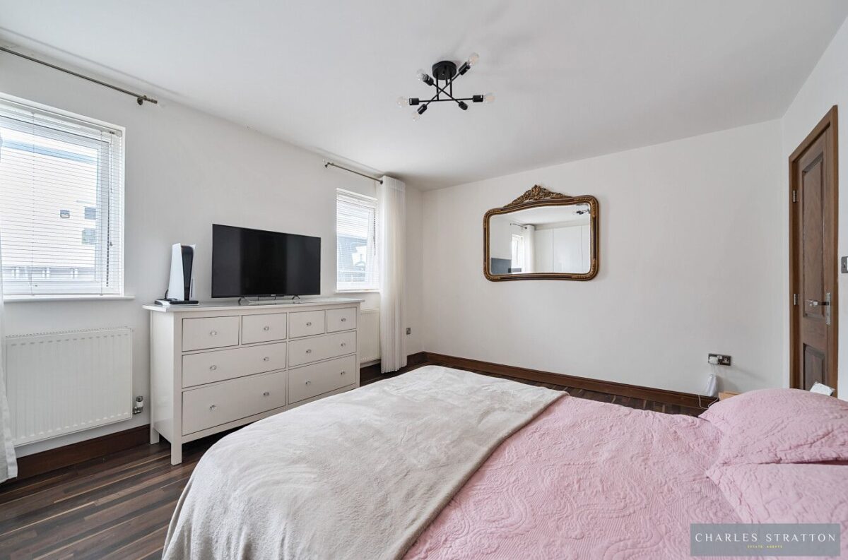 Harrow Crescent, Romford