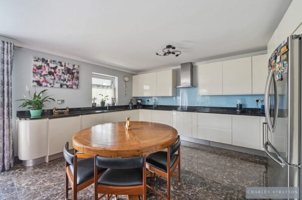 Harrow Crescent, Romford