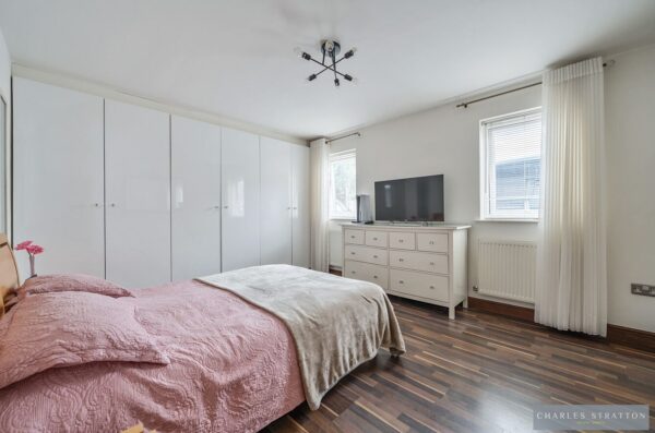 Harrow Crescent, Romford