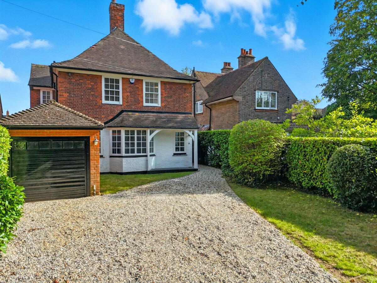 Reed Pond Walk, Gidea Park