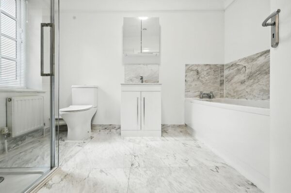 Reed Pond Walk, Gidea Park