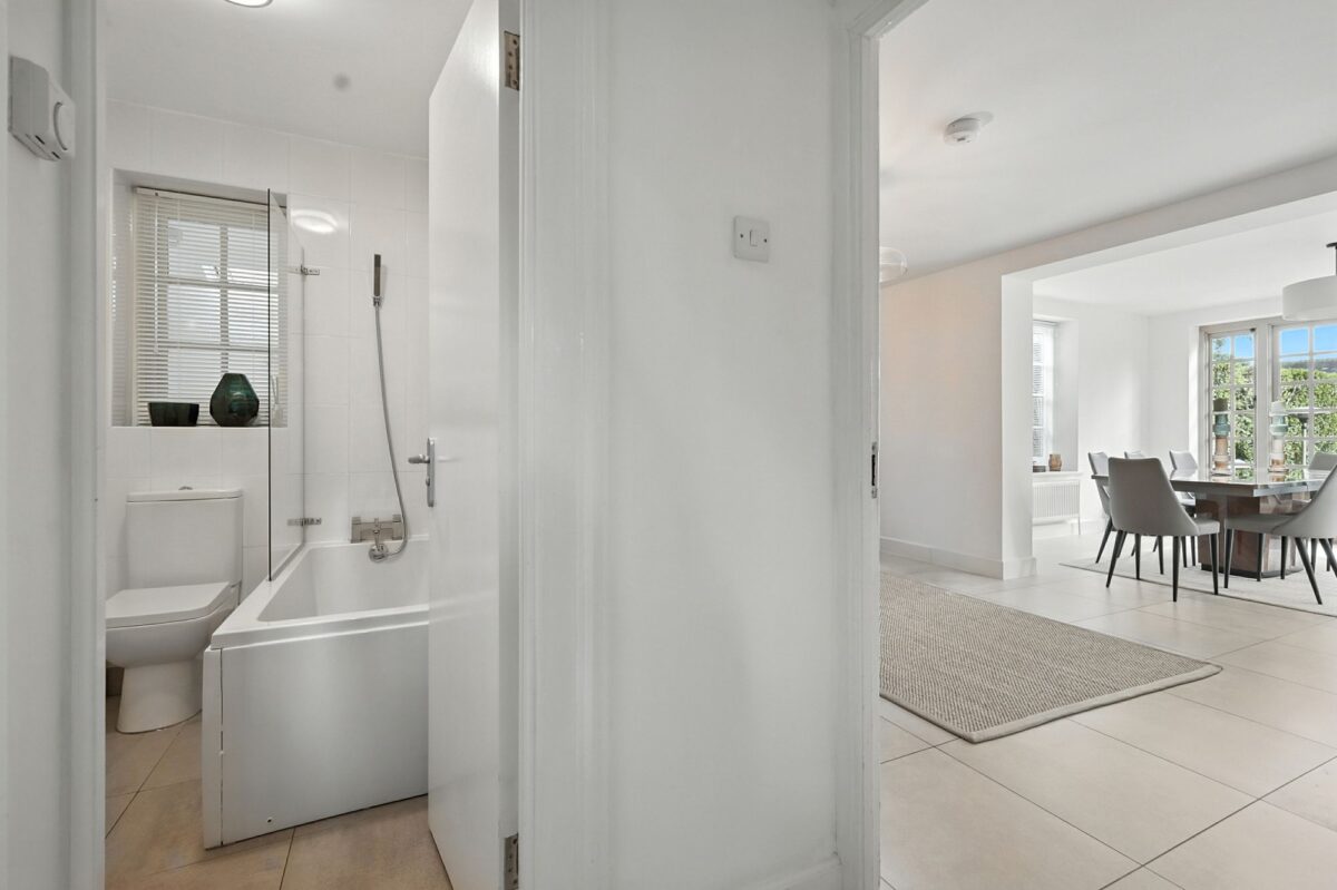 Reed Pond Walk, Gidea Park