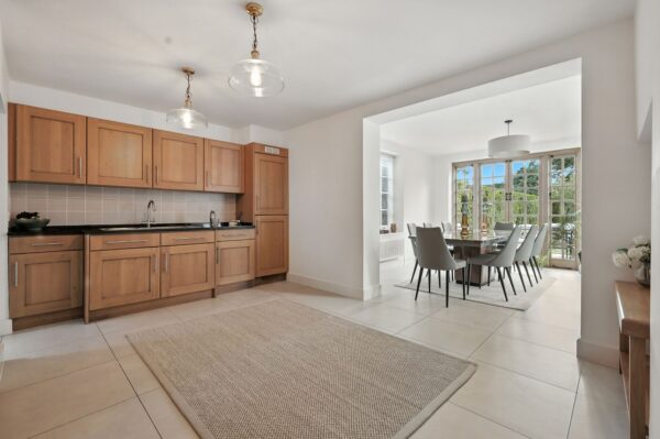 Reed Pond Walk, Gidea Park