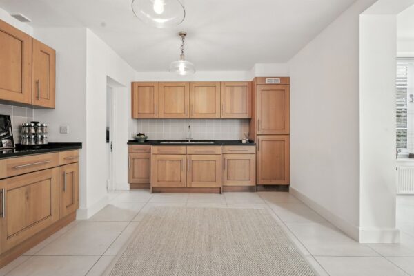 Reed Pond Walk, Gidea Park