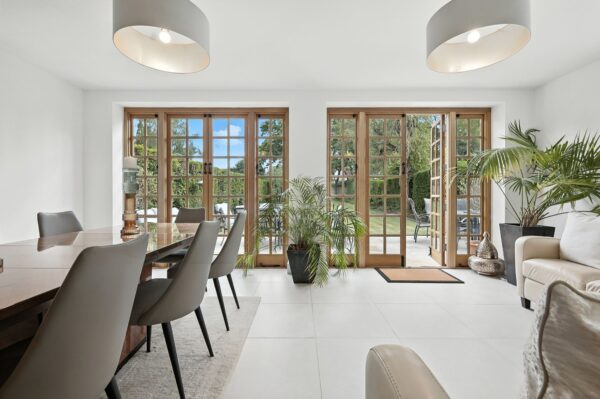 Reed Pond Walk, Gidea Park