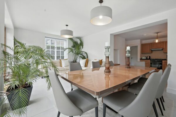 Reed Pond Walk, Gidea Park